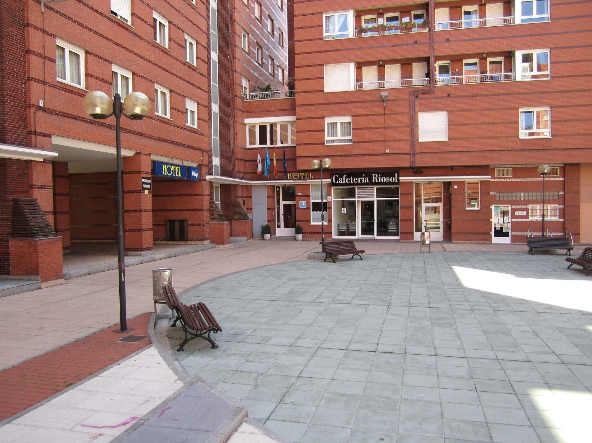 Hotel Bahia Gijon Bagian luar foto