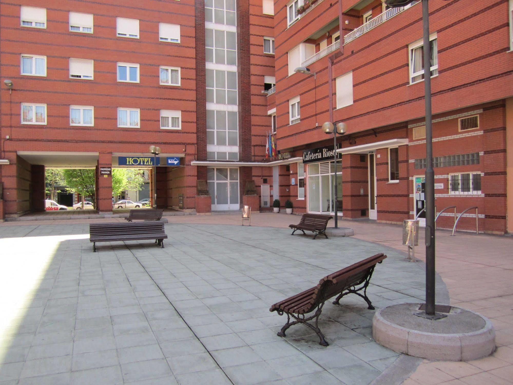 Hotel Bahia Gijon Bagian luar foto