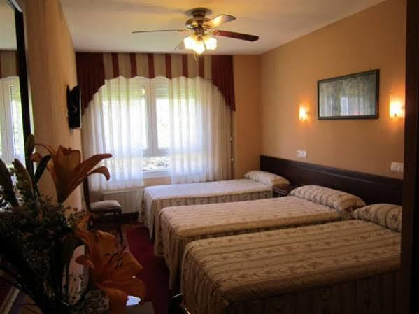 Hotel Bahia Gijon Bagian luar foto