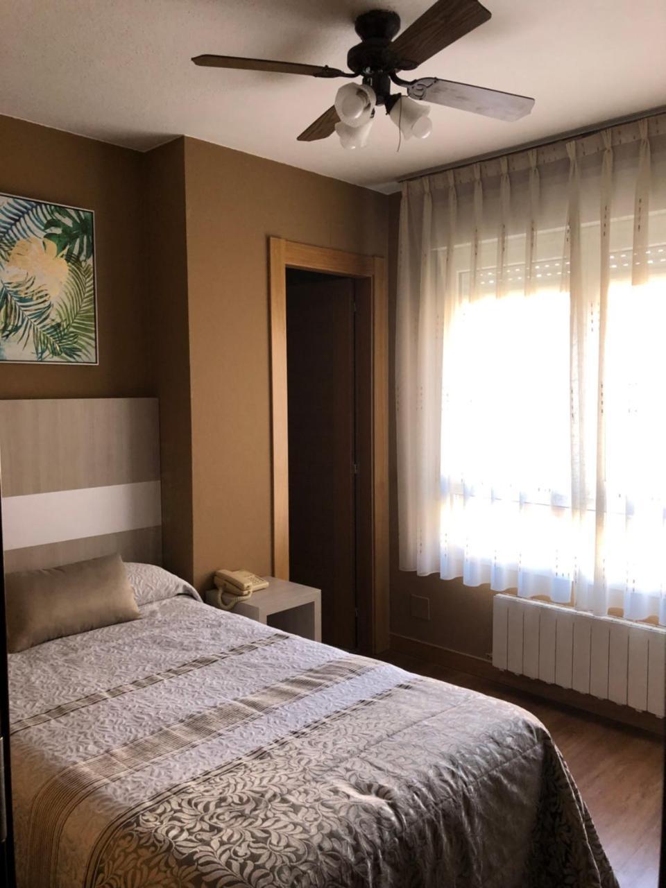 Hotel Bahia Gijon Bagian luar foto