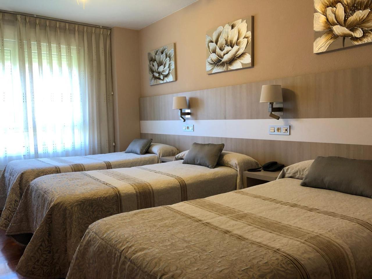 Hotel Bahia Gijon Bagian luar foto