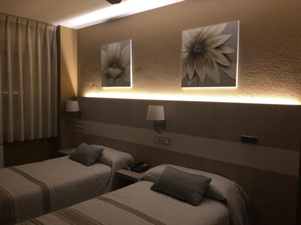 Hotel Bahia Gijon Bagian luar foto